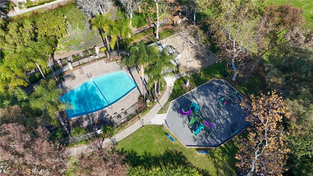 Aliso Villas (AV) - Residential