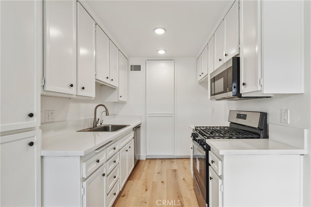 Aliso Villas (AV) - Residential