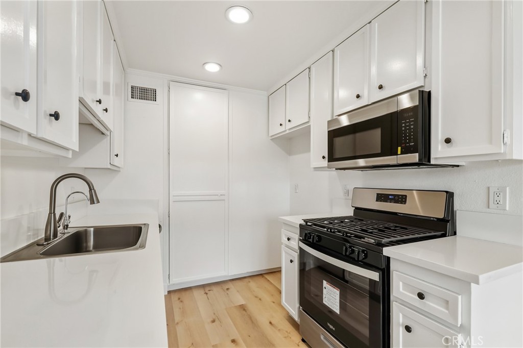 Aliso Villas (AV) - Residential