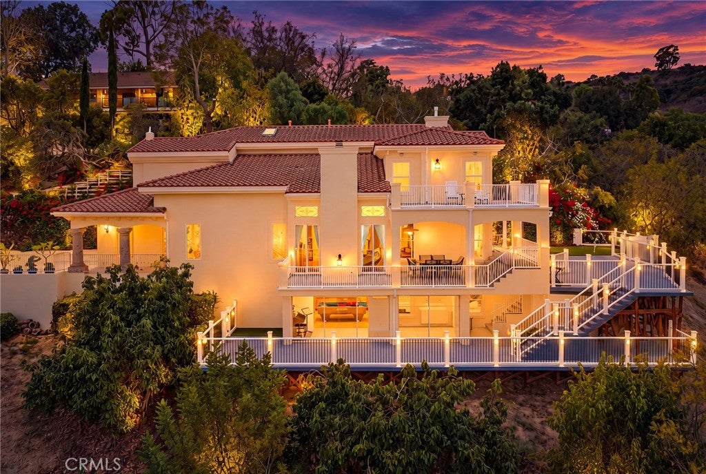 1121 Pinto Drive