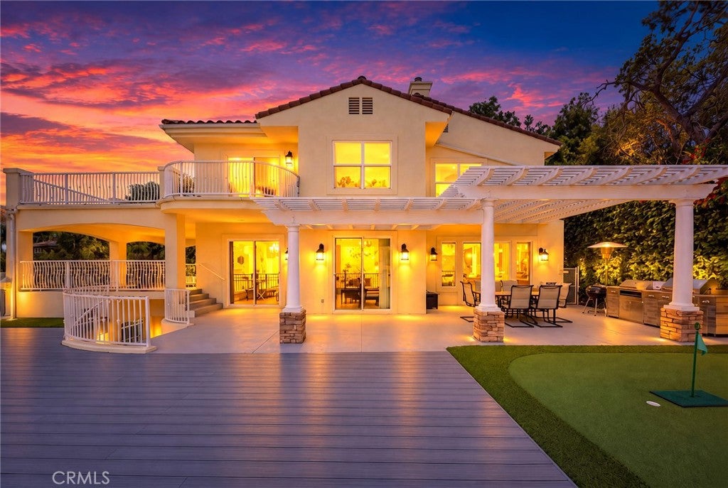 1121 Pinto Drive