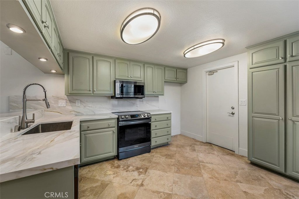 260 E Ponderosa 19