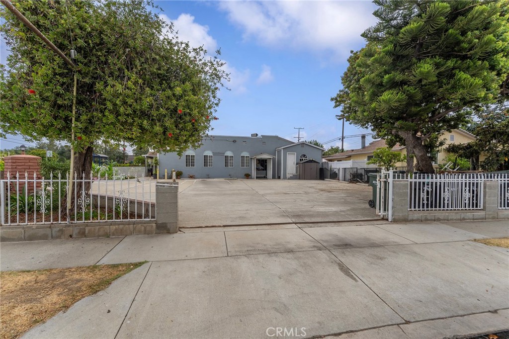 **Ideal Church & Living Space in a Vibrant Community!**
Are you looking for a property that combines a place of worship with a comfortable home for your congregation or staff? This unique property offers the perfect solution—an established church building paired with a spacious, recently remodeled home on separate lot's, designed to serve and thrive within the city and community.
The church building host services, gatherings, and community events, making it an ideal space for your congregation to grow. The separate residence at 6408 Perry Rd. features three bedrooms and one bathroom, providing a comfortable living space for members, staff, or additional income opportunities.
This property is located in a mixed-use zone, making it versatile for religious, community, or commercial activities. It’s designed to accommodate your congregation’s needs—whether for daily worship, community outreach, or expanding your services—all while offering a comfortable home base that promotes community engagement and growth.
This is a rare opportunity to purchase a combined church and residence property to build and expand your mission within a thriving neighborhood. Don’t miss out on creating a faith-centered space that truly connects with the community!