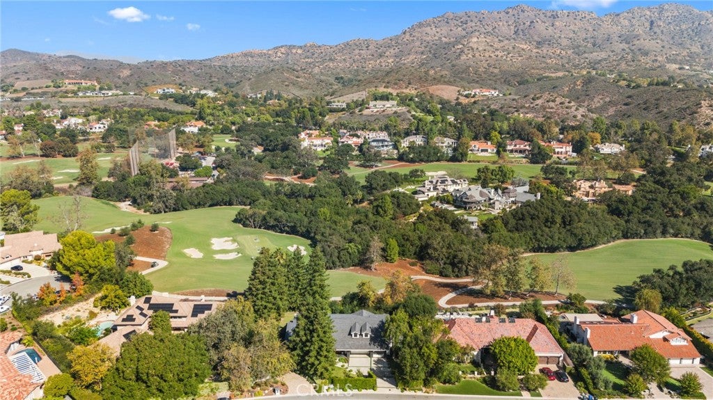 5001 Lakeview Canyon