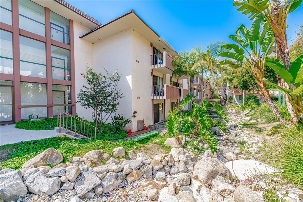 5585 E Pacific Coast 329