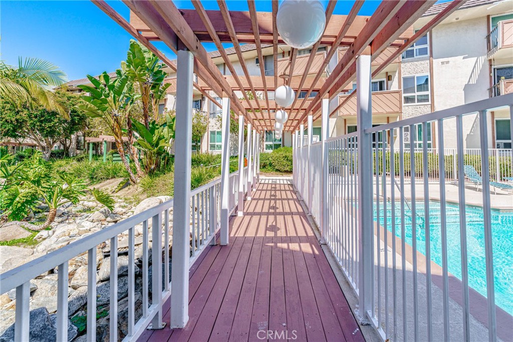 5585 E Pacific Coast 329