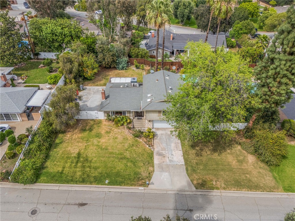 2367 Deerhorn Dr