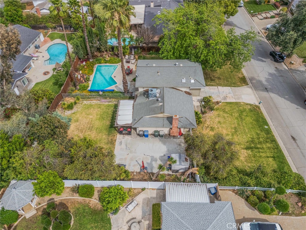 2367 Deerhorn Dr