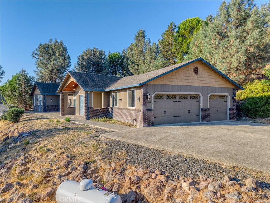 4967 Valley Court