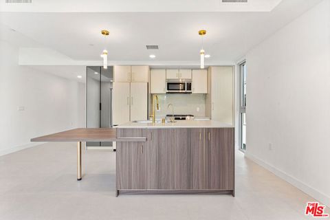 Photo of 1257 N Sweetzer Avenue #401, West Hollywood, CA 90069 (MLS # 26679259)