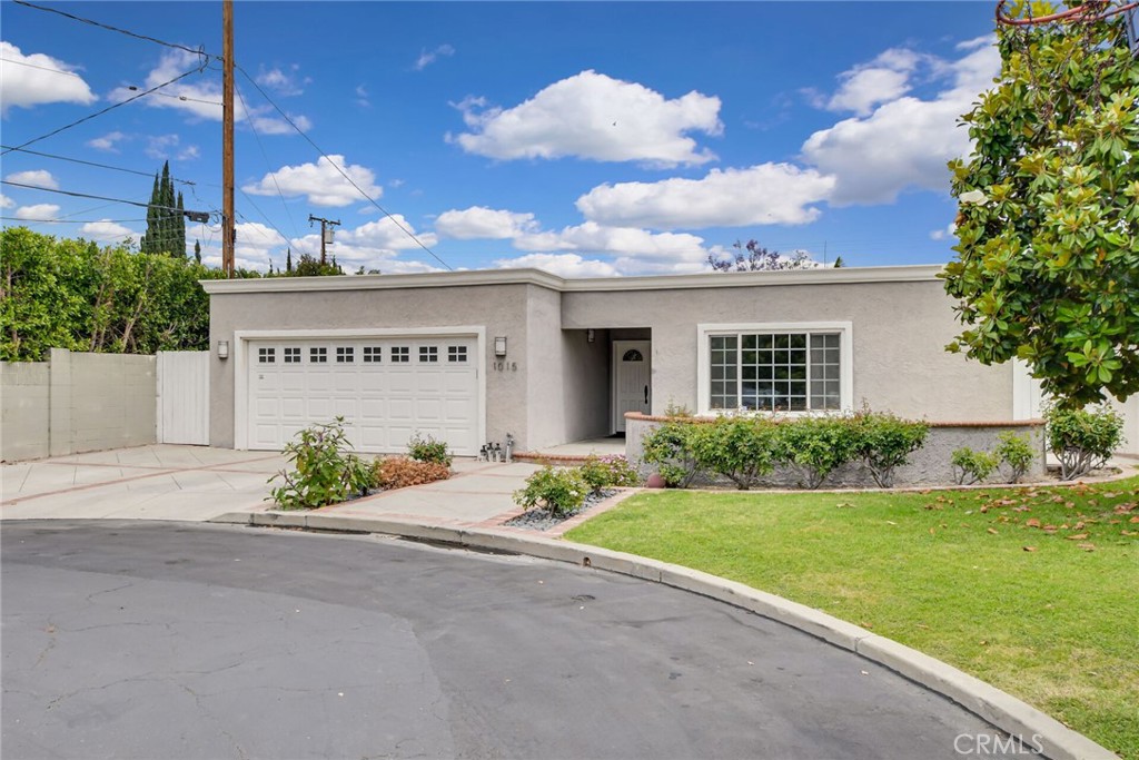 1015 E Walnut Avenue