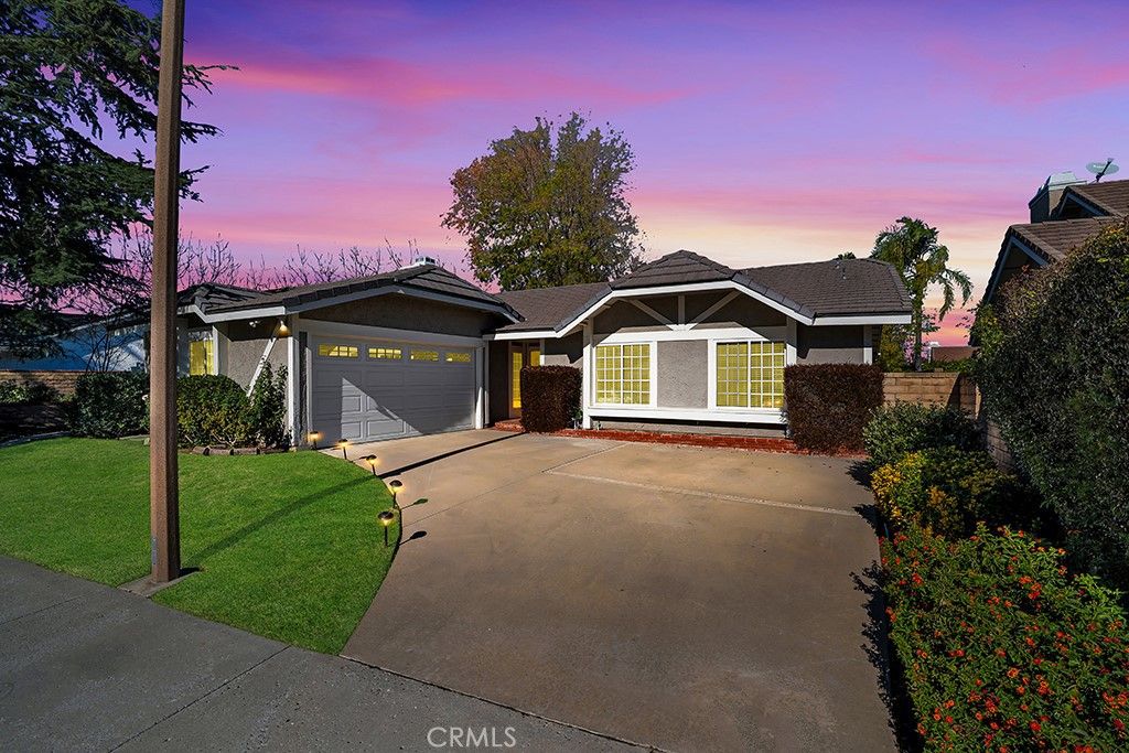 Photo of 23549 Via Plata, Valencia, CA 91355 (MLS # SR26002452)