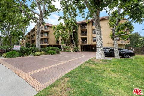 Photo of 3481 Stancrest Drive #237, Glendale, CA 91208 (MLS # 26701329)