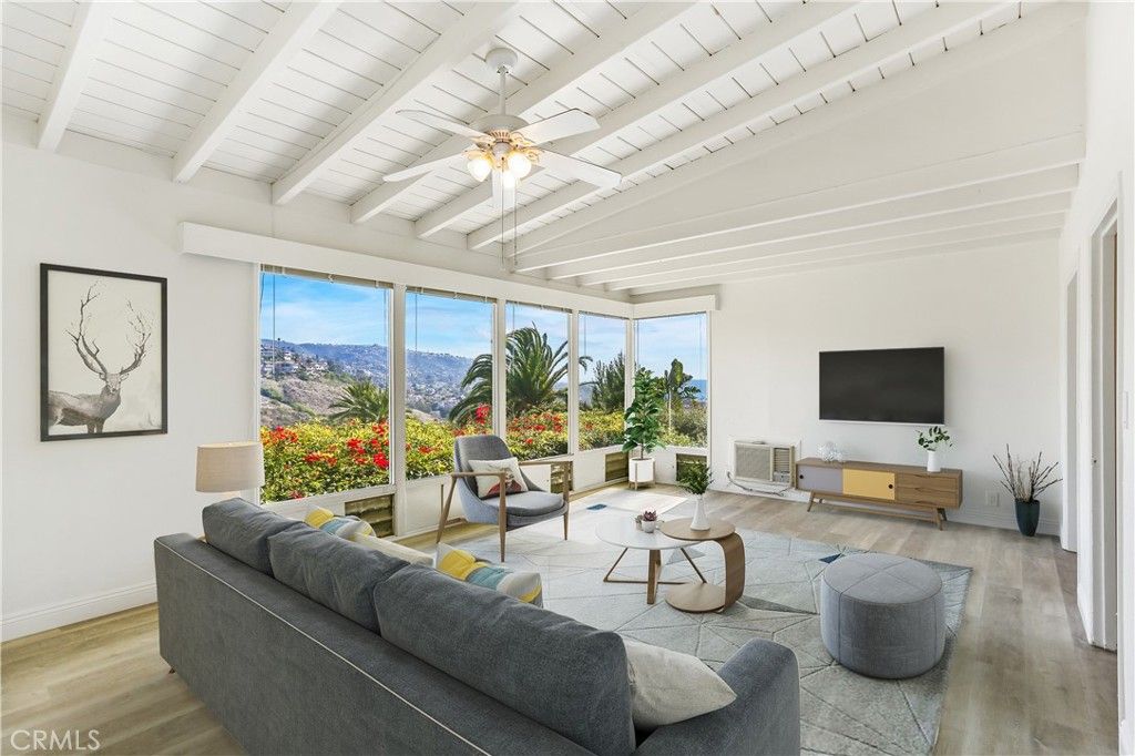 Photo of 580 Poplar Street, Laguna Beach, CA 92651 (MLS # LG26023595)