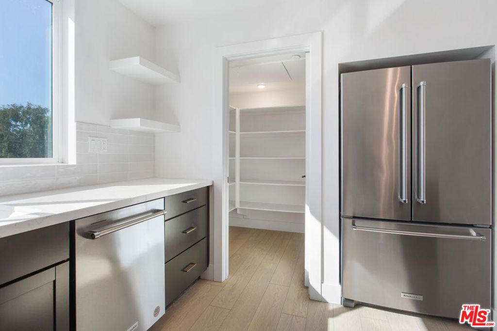 Photo of 11224 W Lyon Lane, North Hollywood, CA 91606 (MLS # 25629887)