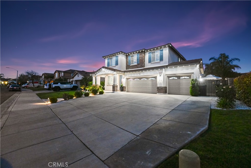 30142 Lamplighter Lane
