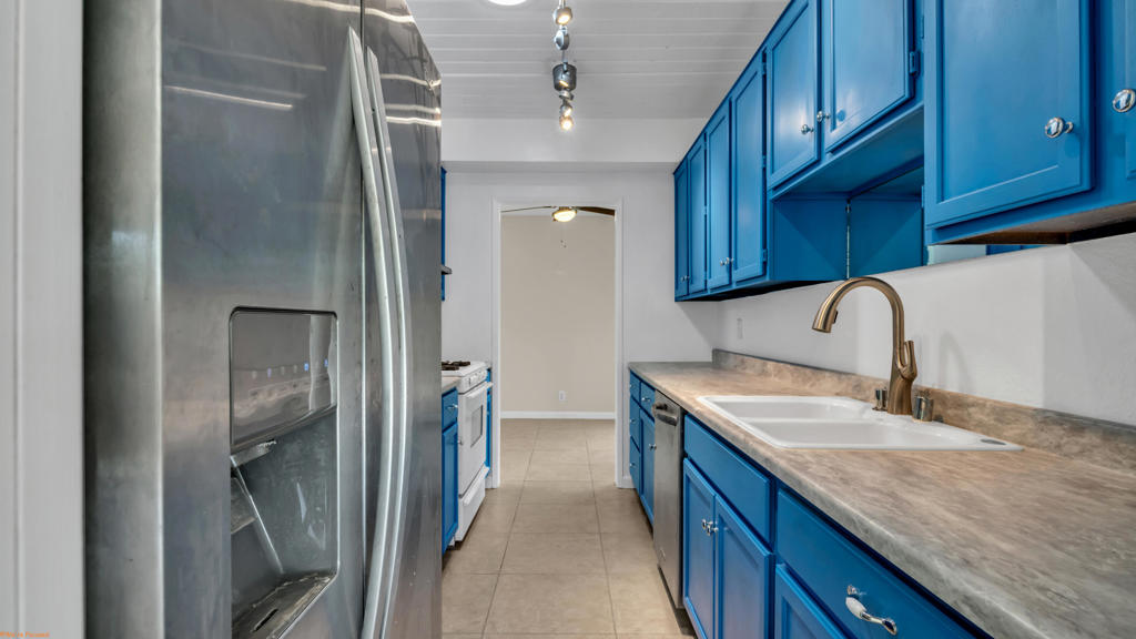 Racquet Club East - Residential