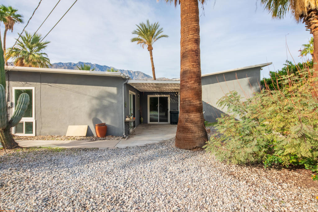 Racquet Club East - Residential