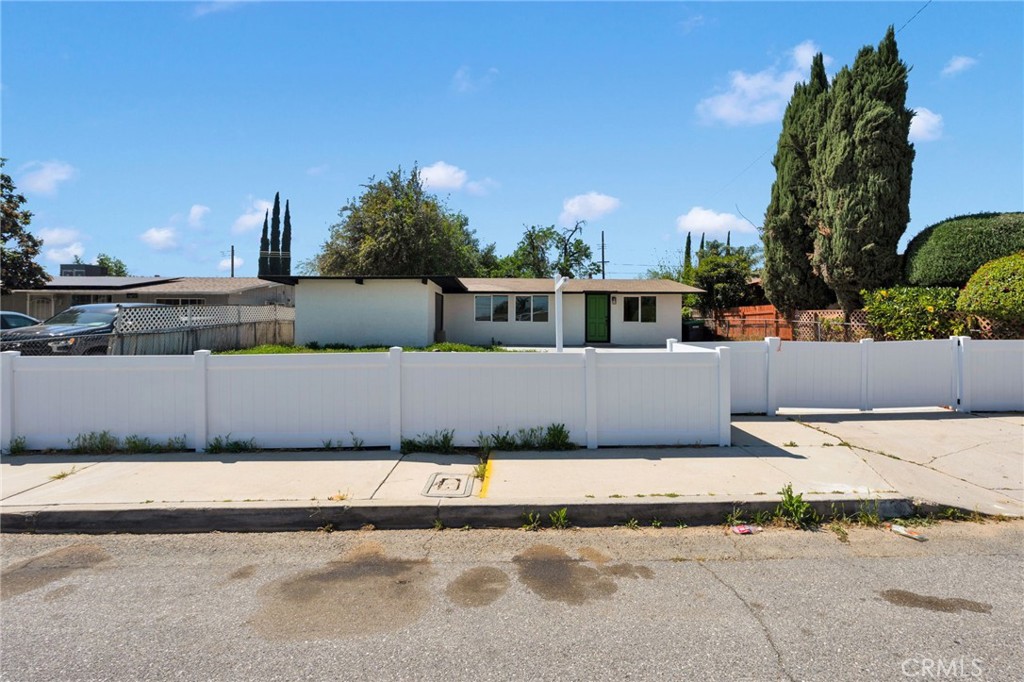 1765 Alston