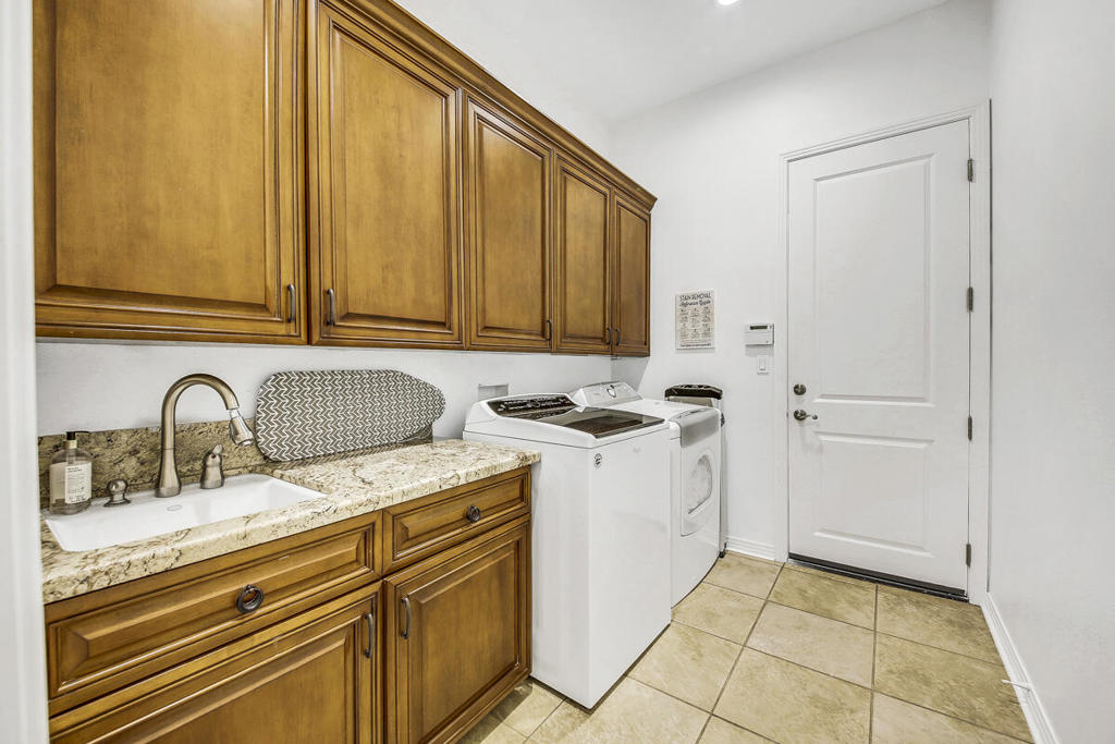 Montage at Santa Rosa - Residential Lease