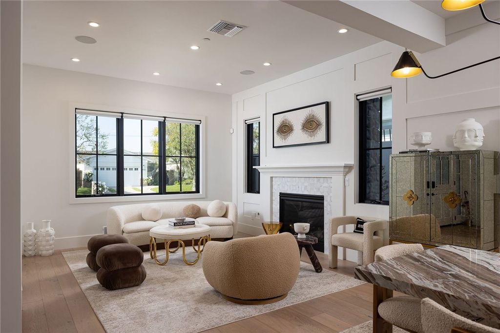 Photo of 1423 Mariners Dr, Newport Beach, CA 92660 (MLS # OC26067757)