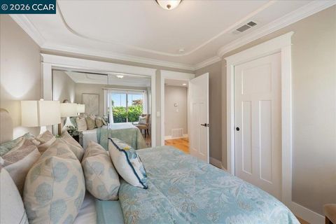 Tiny photo for 2501 2501 Pine Knoll Dr Dr #8, Walnut Creek, CA 94595 (MLS # 41126323)