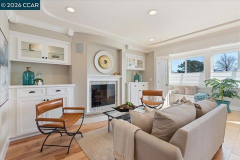 Tiny photo for 2501 2501 Pine Knoll Dr Dr #8, Walnut Creek, CA 94595 (MLS # 41126323)