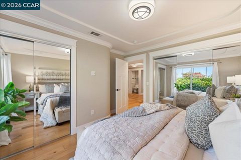 Tiny photo for 2501 2501 Pine Knoll Dr Dr #8, Walnut Creek, CA 94595 (MLS # 41126323)