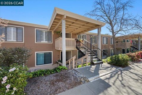 Tiny photo for 2501 2501 Pine Knoll Dr Dr #8, Walnut Creek, CA 94595 (MLS # 41126323)
