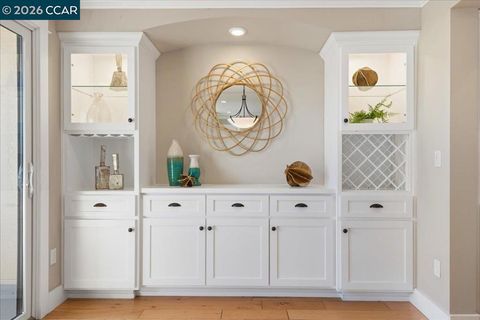 Tiny photo for 2501 2501 Pine Knoll Dr Dr #8, Walnut Creek, CA 94595 (MLS # 41126323)