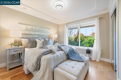 Tiny photo for 2501 2501 Pine Knoll Dr Dr #8, Walnut Creek, CA 94595 (MLS # 41126323)