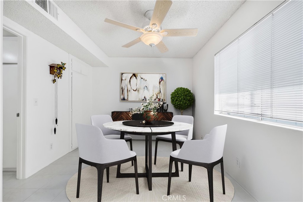 10480 Sunland Boulevard 16