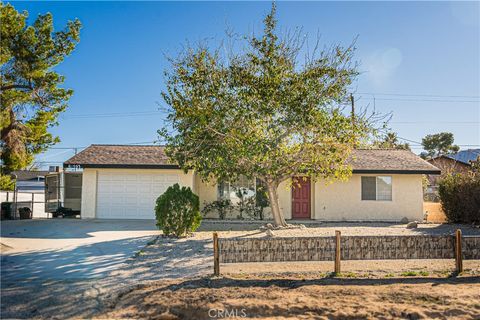 Photo of 61593 Capilla Dr, Joshua Tree, CA 92252 (MLS # JT25265720)