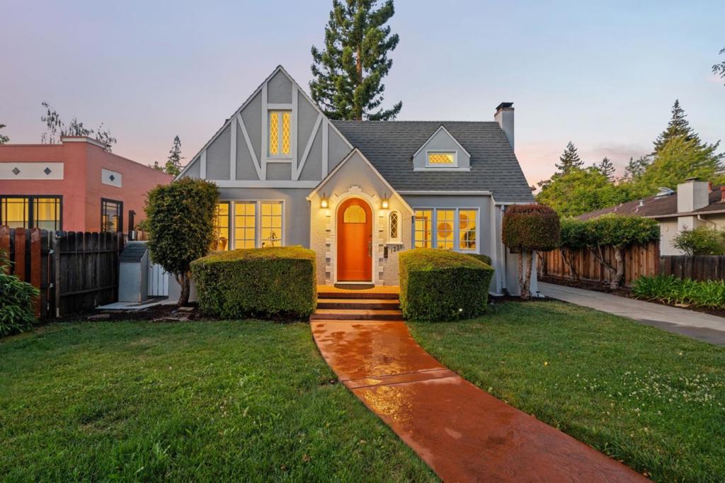1221 Middlefield Road