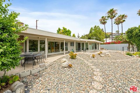 Tiny photo for 1412 N Tigertail Road, Los Angeles, CA 90049 (MLS # 25594699)