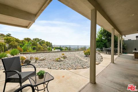 Tiny photo for 1412 N Tigertail Road, Los Angeles, CA 90049 (MLS # 25594699)