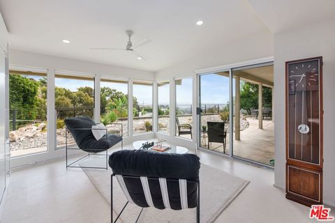 Tiny photo for 1412 N Tigertail Road, Los Angeles, CA 90049 (MLS # 25594699)