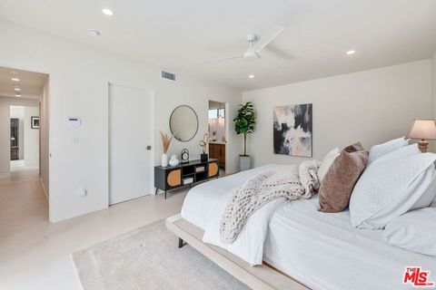 Tiny photo for 1412 N Tigertail Road, Los Angeles, CA 90049 (MLS # 25594699)