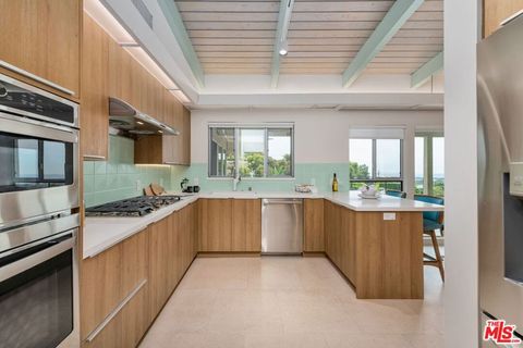 Tiny photo for 1412 N Tigertail Road, Los Angeles, CA 90049 (MLS # 25594699)