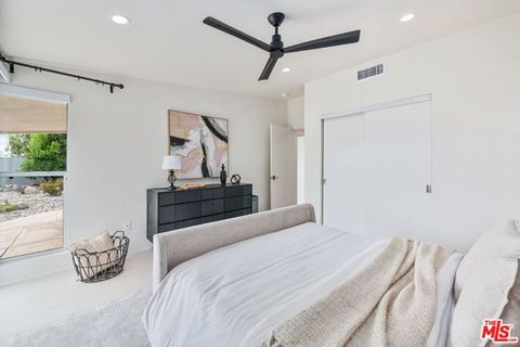 Tiny photo for 1412 N Tigertail Road, Los Angeles, CA 90049 (MLS # 25594699)
