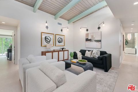 Tiny photo for 1412 N Tigertail Road, Los Angeles, CA 90049 (MLS # 25594699)
