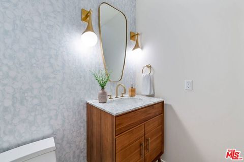 Tiny photo for 1412 N Tigertail Road, Los Angeles, CA 90049 (MLS # 25594699)