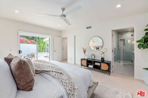 Tiny photo for 1412 N Tigertail Road, Los Angeles, CA 90049 (MLS # 25594699)