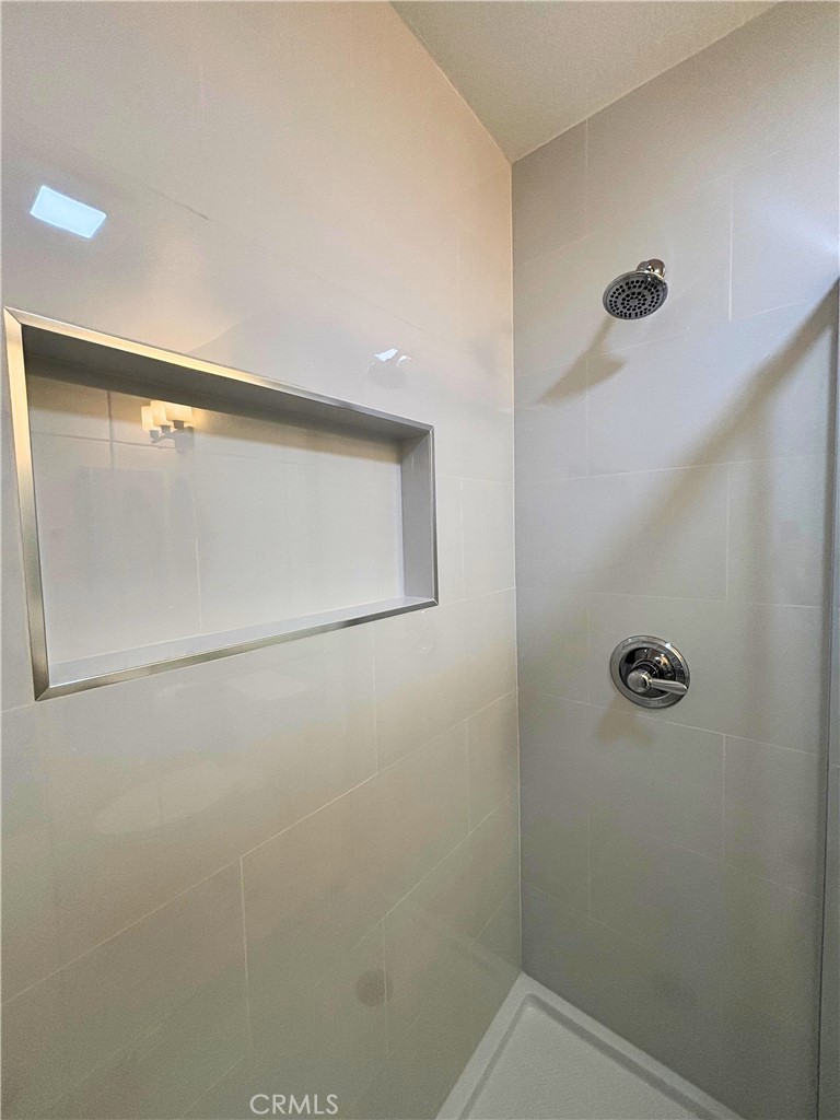 Crystal Cay (LH) (CC) - Residential Lease