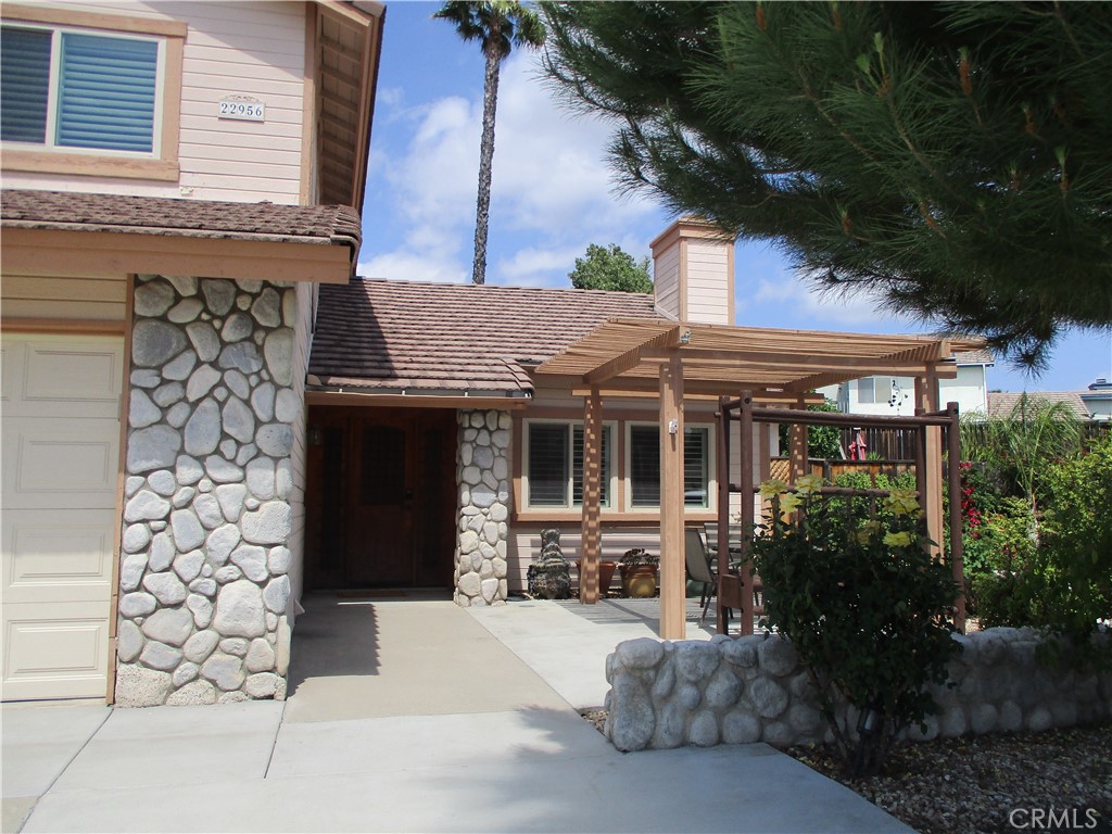 22956 Akwo Circle