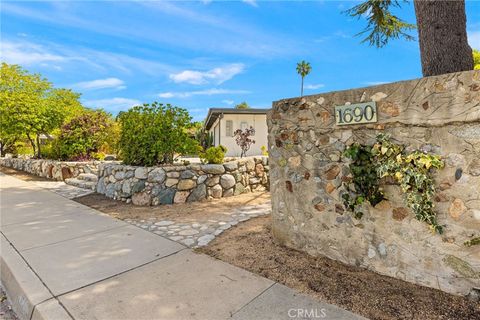 Photo of 1690 N Mills Ave, Claremont, CA 91711 (MLS # CV26038057)