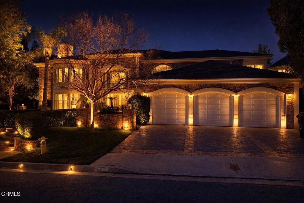 Photo of 832 Greenridge Drive, La Canada Flintridge, CA 91011 (MLS # P1-26307)