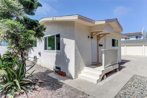 Photo of 426 S Broadway #A, Redondo Beach, CA 90277 (MLS # SB26095913)