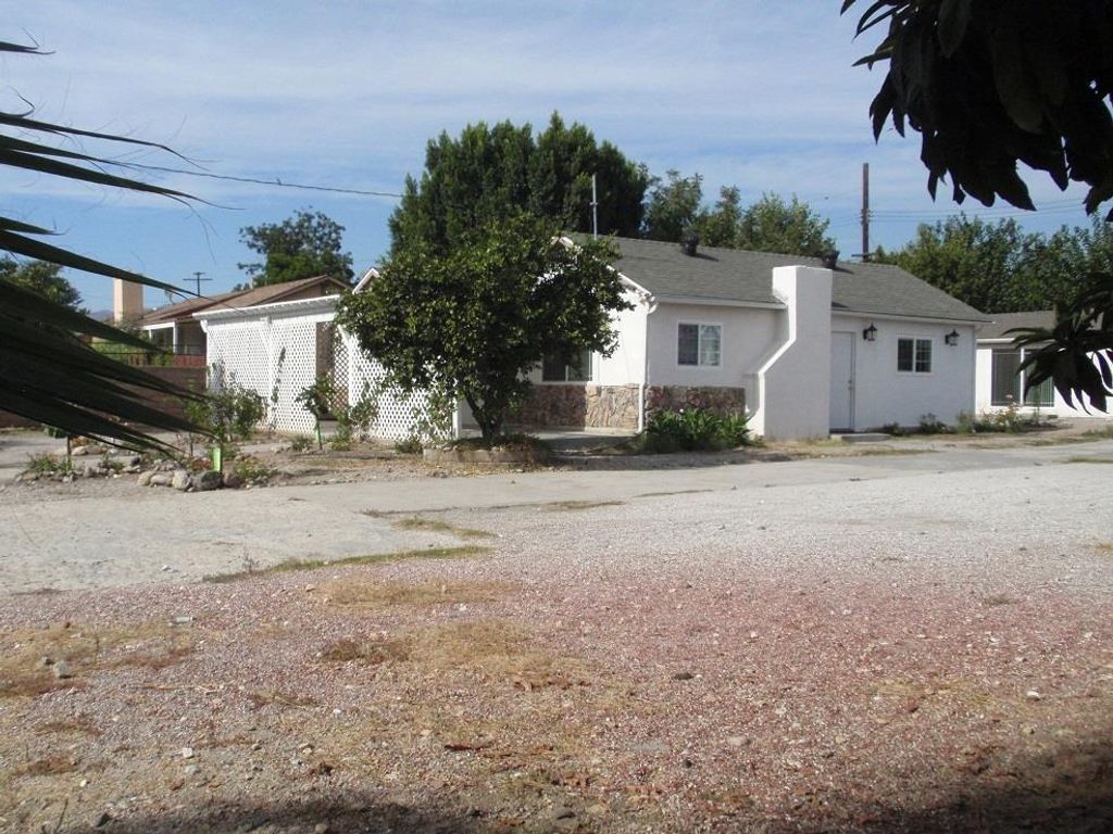 Photo of 10756 N Haddon Avenue, Pacoima, CA 91331 (MLS # SR26010169)