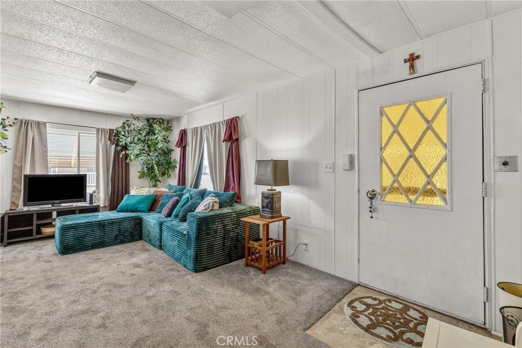 881 N Lake 362